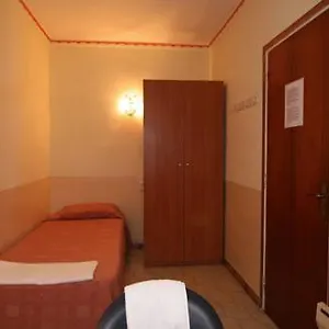 https://hostal-rembrandt.catalonia-hotels.com